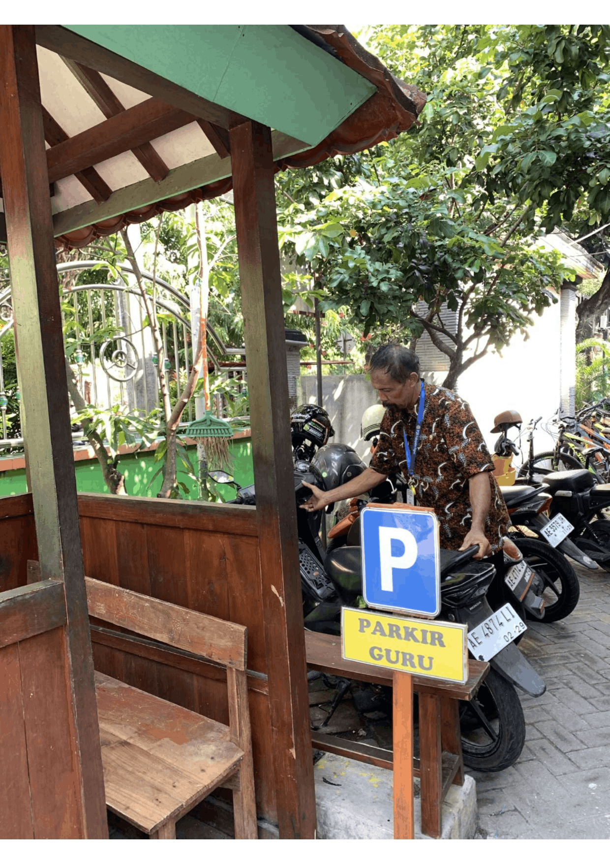 Tempat Parkir